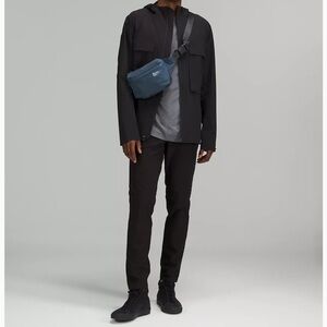 Lululemon Clean Lines Belt Bag 2L